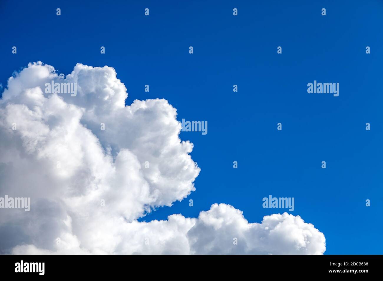 Dramatic Cloudscape Background with a Blue Sky Stock Photo - Alamy