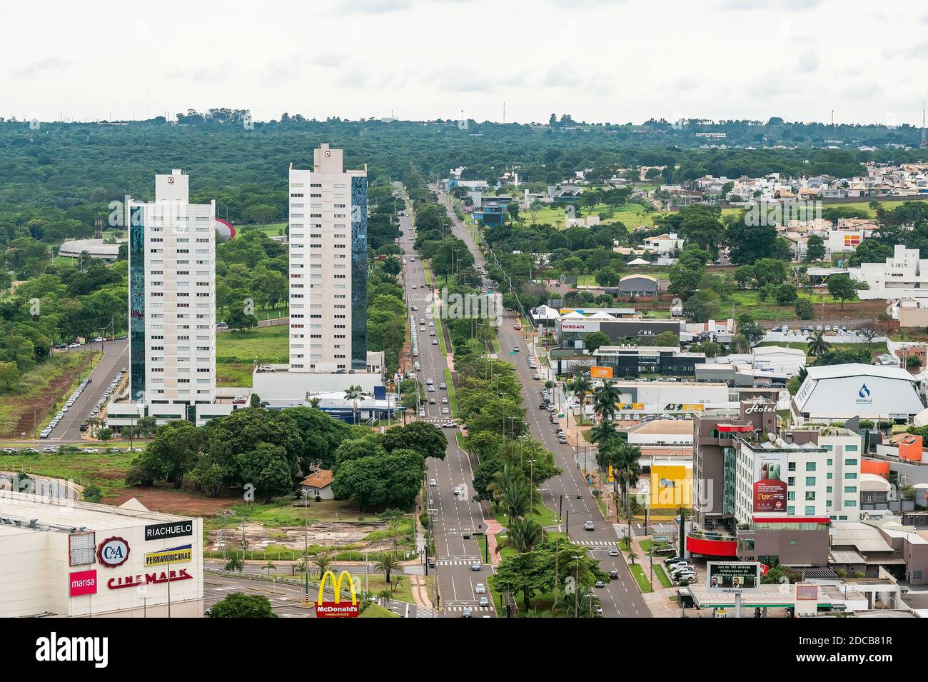 Campo Grande - MS, Brazil - november 12, 2020: Aerial view of the highs of the Afonso Pena avenue and the Parque dos Poderes park on the background. Stock Photo