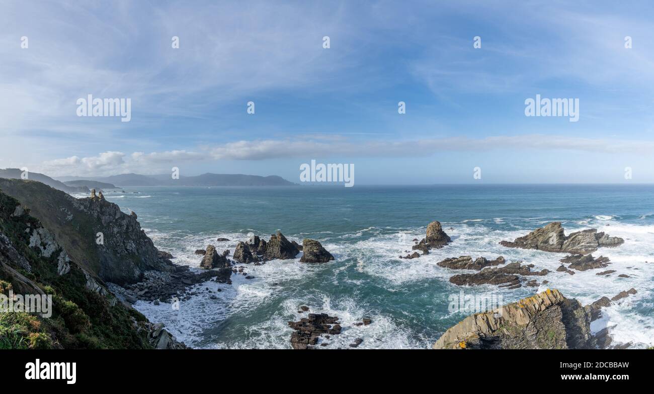 Galicia fog hi-res stock photography and images - Page 6 - Alamy