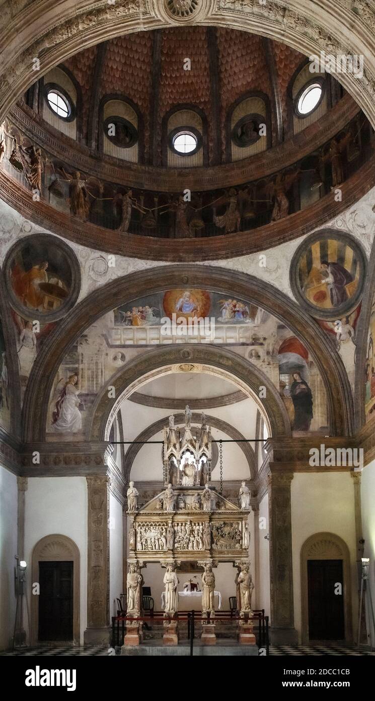 Italy Lombardia - Milan - Church of Sant'Eustorgio - Cloister of Saint Eustorgio - Portinari Chapel - Ark of St. Peter Martyr by Giovanni di Balduccio Stock Photo