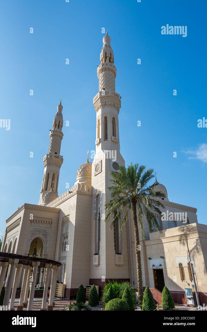 Jumeirah Mosque, the only mosque in Dubai which is open to the public and dedicated to receiving non-Muslim guests. Stock Photo