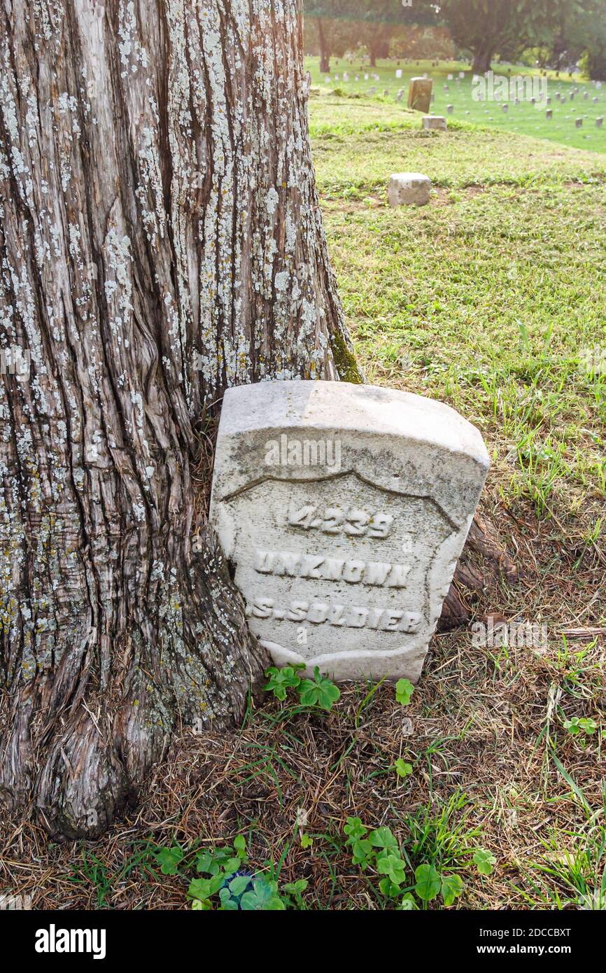 Mississippi Vicksburg National Military Park,Civil War battle site battlefield,Vicksburg National Cemetery burial ground unknown soldier grave gravest Stock Photo