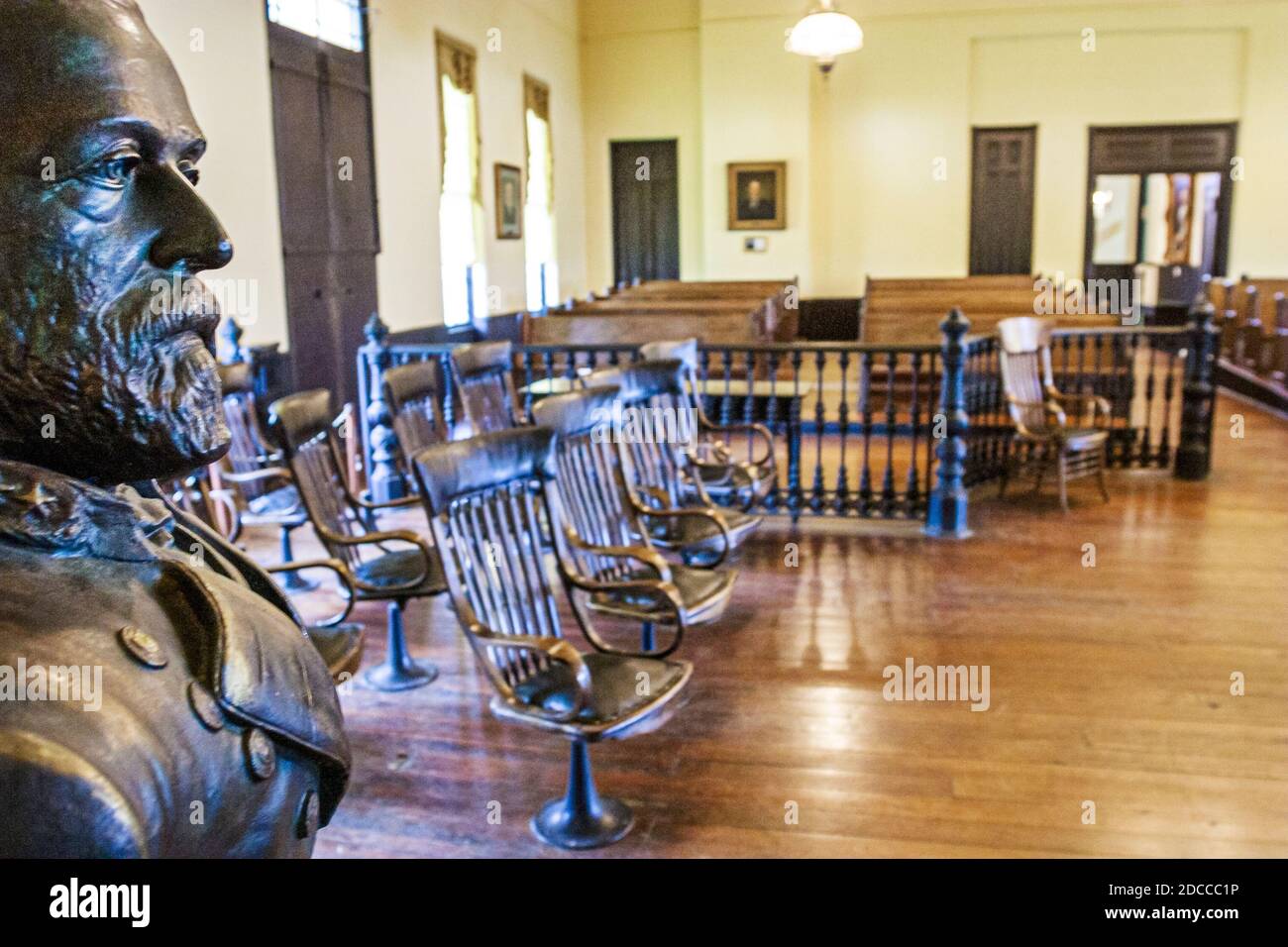 Mississippi Vicksburg The Old Court House Museum,Robert E. Lee bust courtroom inside interior, Stock Photo