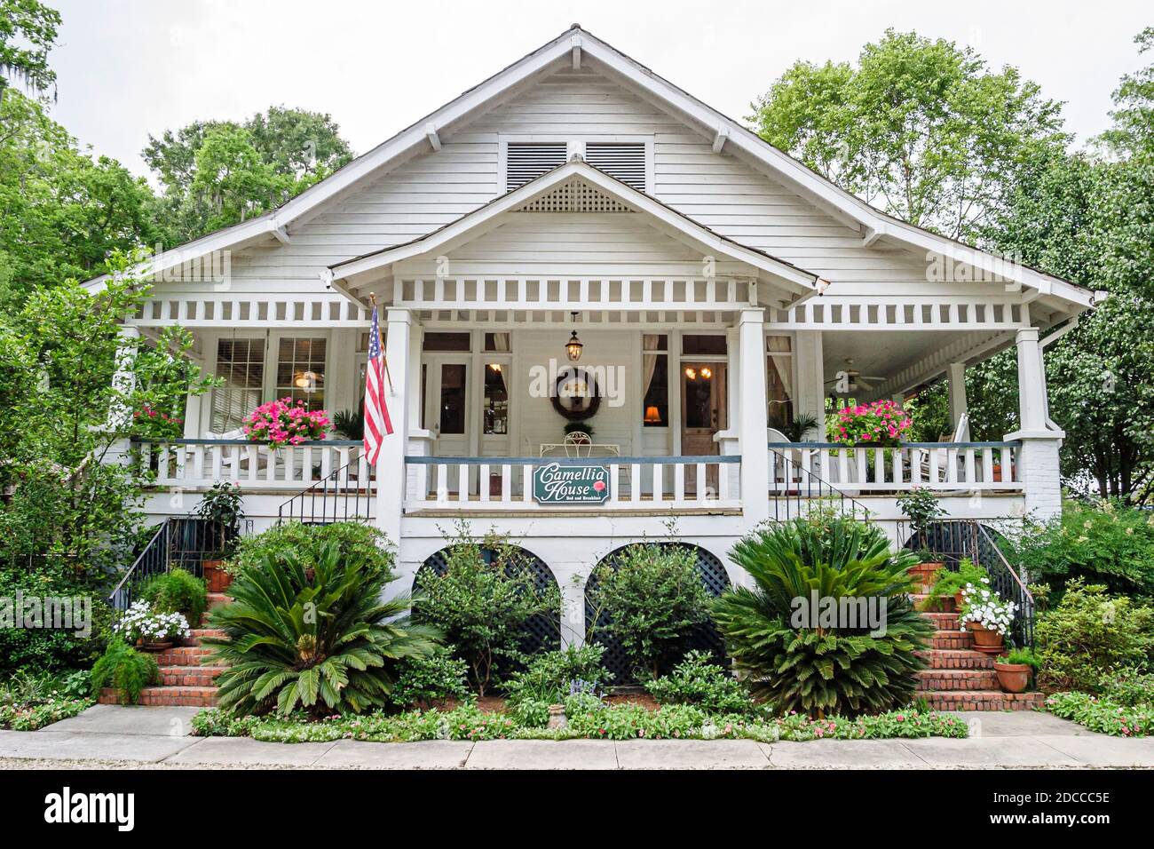 Camellia house bed and breakfast lodging front entrance porch hires