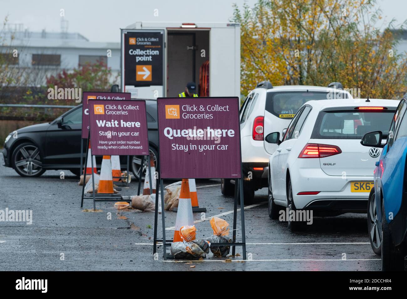 Sainsburys click and collect hires stock photography and images Alamy