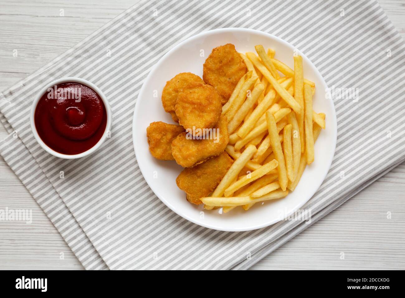 Page and 36 Alamy photography - Chicken images stock - food nuggets hi-res fast