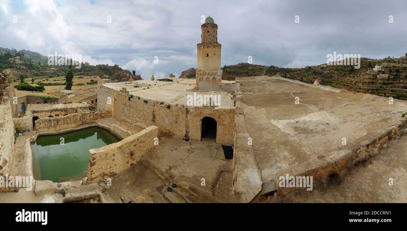Taiz / Yemen - 22 Nov 2019 : (Ahl Alkahf) Historic Mosque in the village of Al-Muqab at the top of Sabir Mountain in the  south of Yemen. Stock Photo