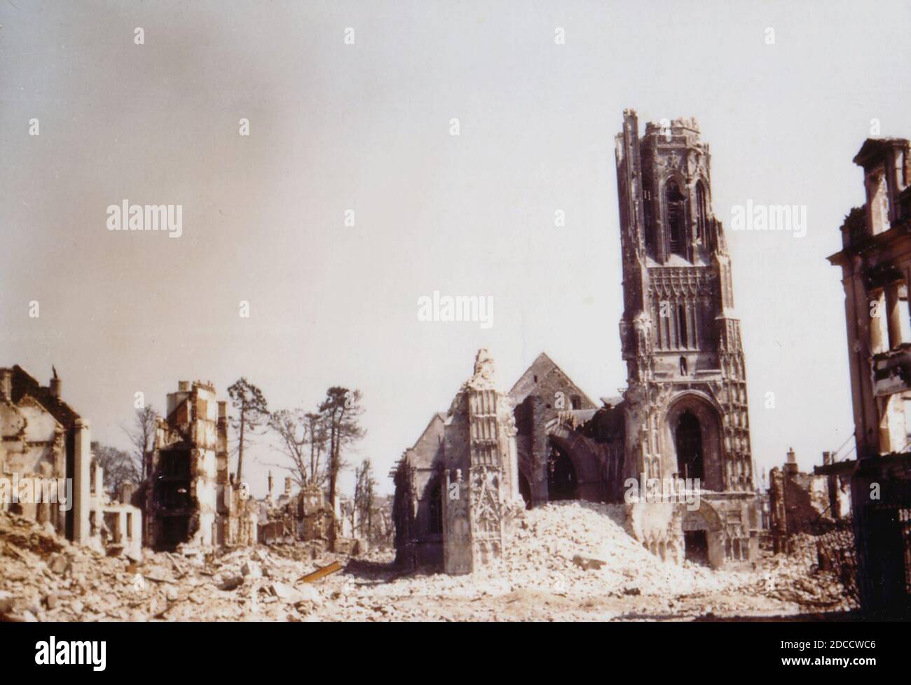 Kirche von St.Lo 1944 Stock Photo Alamy