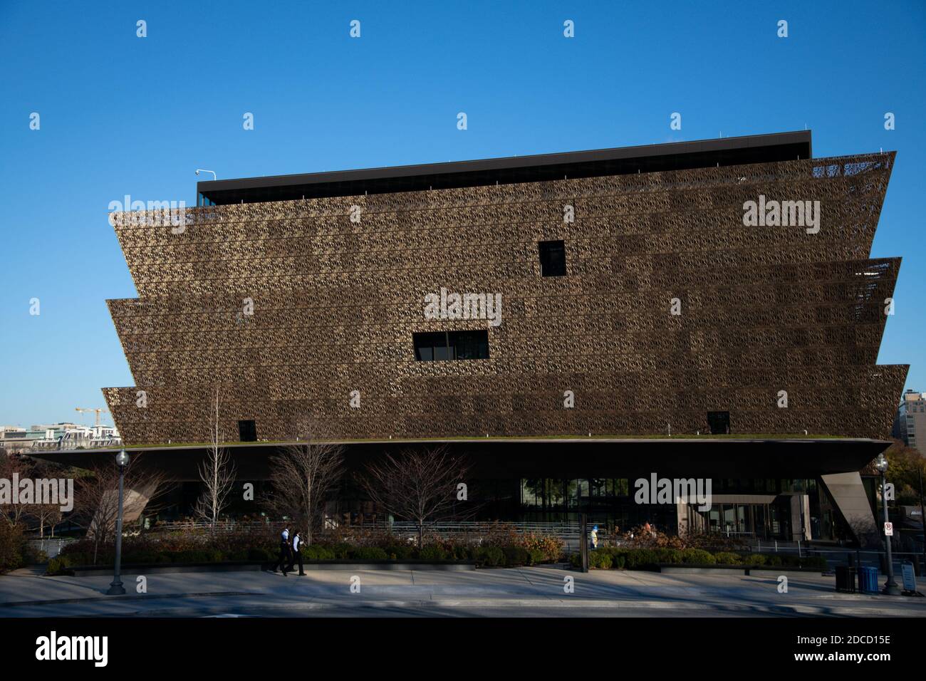 Washington, USA. 20th Nov, 2020. A general view of the National Museum of African American History and Culture (NMAAHC), a Smithsonian Institution, in Washington, DC, on November 20, 2020, amid the coronavirus pandemic. As confirmed COVID-19 case counts soar across the country, Smithsonian Institutions in Washington announced they would be closing again starting next week. (Graeme Sloan/Sipa USA) Credit: Sipa USA/Alamy Live News Stock Photo