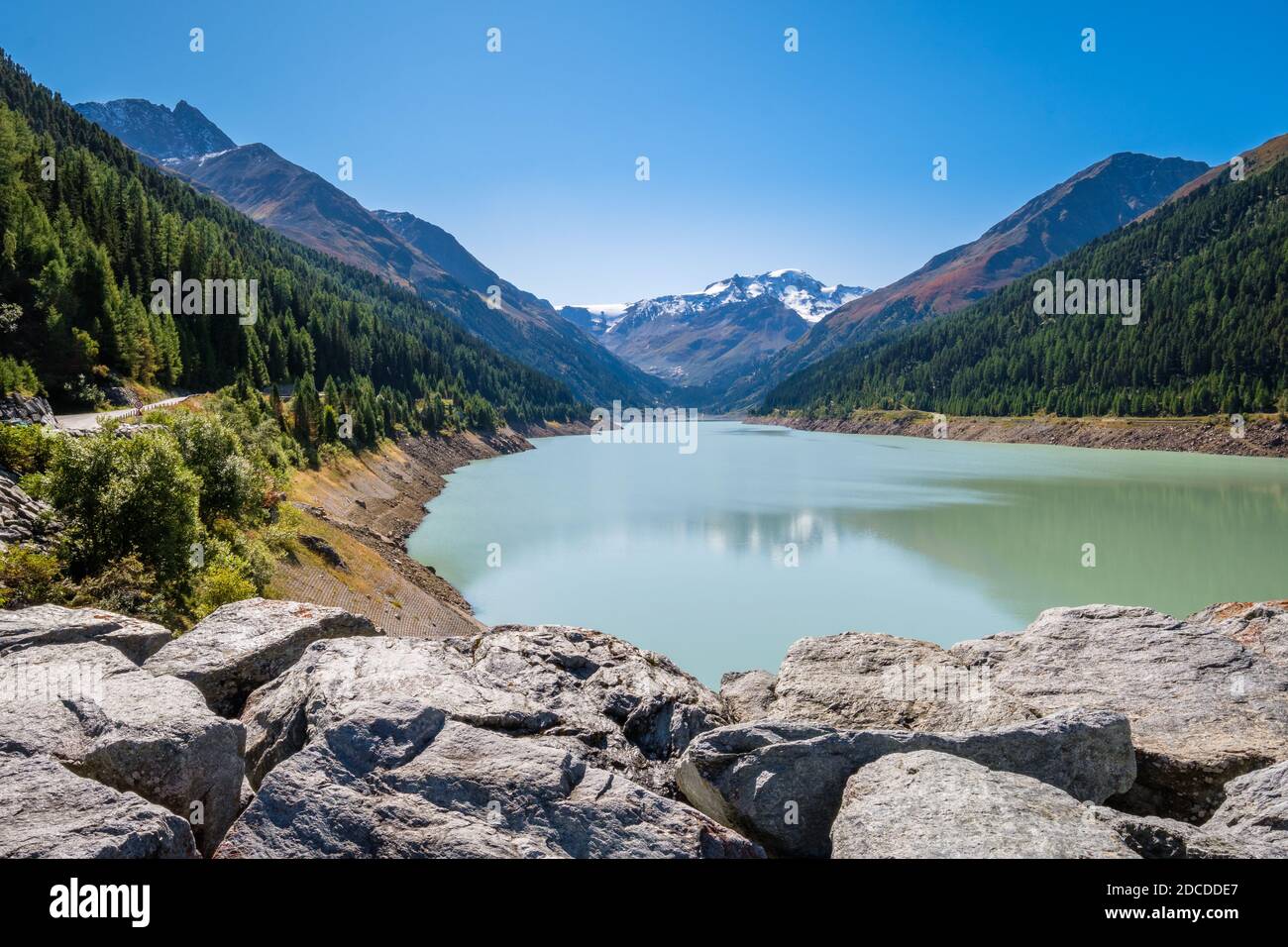 Gepatsch Reservoir in the Kauner Valley (Tyrol, Austria) at noon. This valley features the beautiful mountain road the Kauner Valley Glacier Road Stock Photo