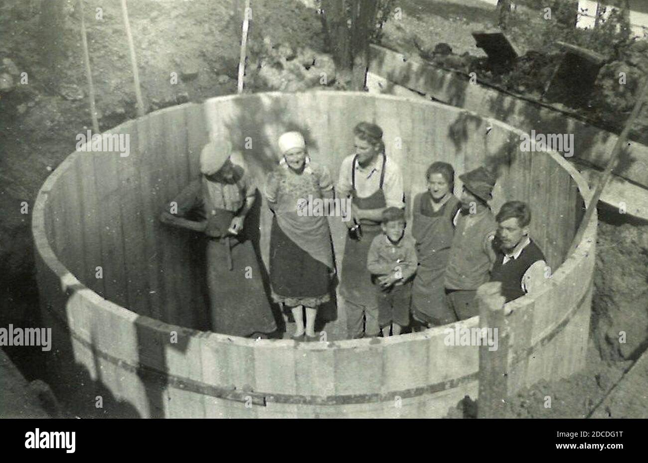 Kirchham Bottich einstellen 1935b. Stock Photo