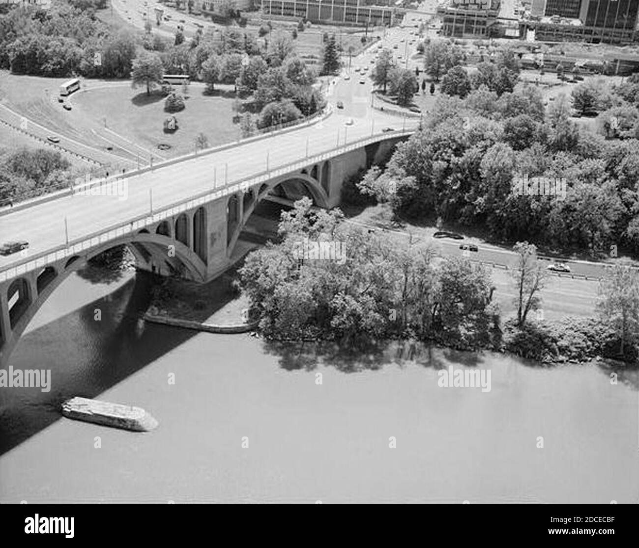 Key Bridge and aqueduct pier Stock Photo Alamy