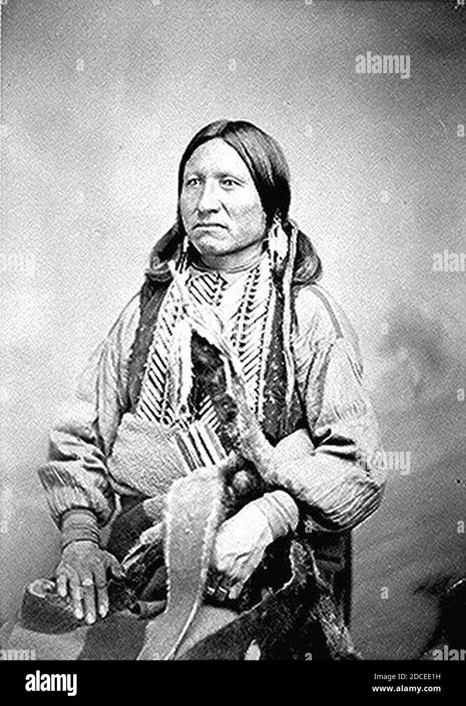 Kicking bird Black and White Stock Photos & Images Alamy