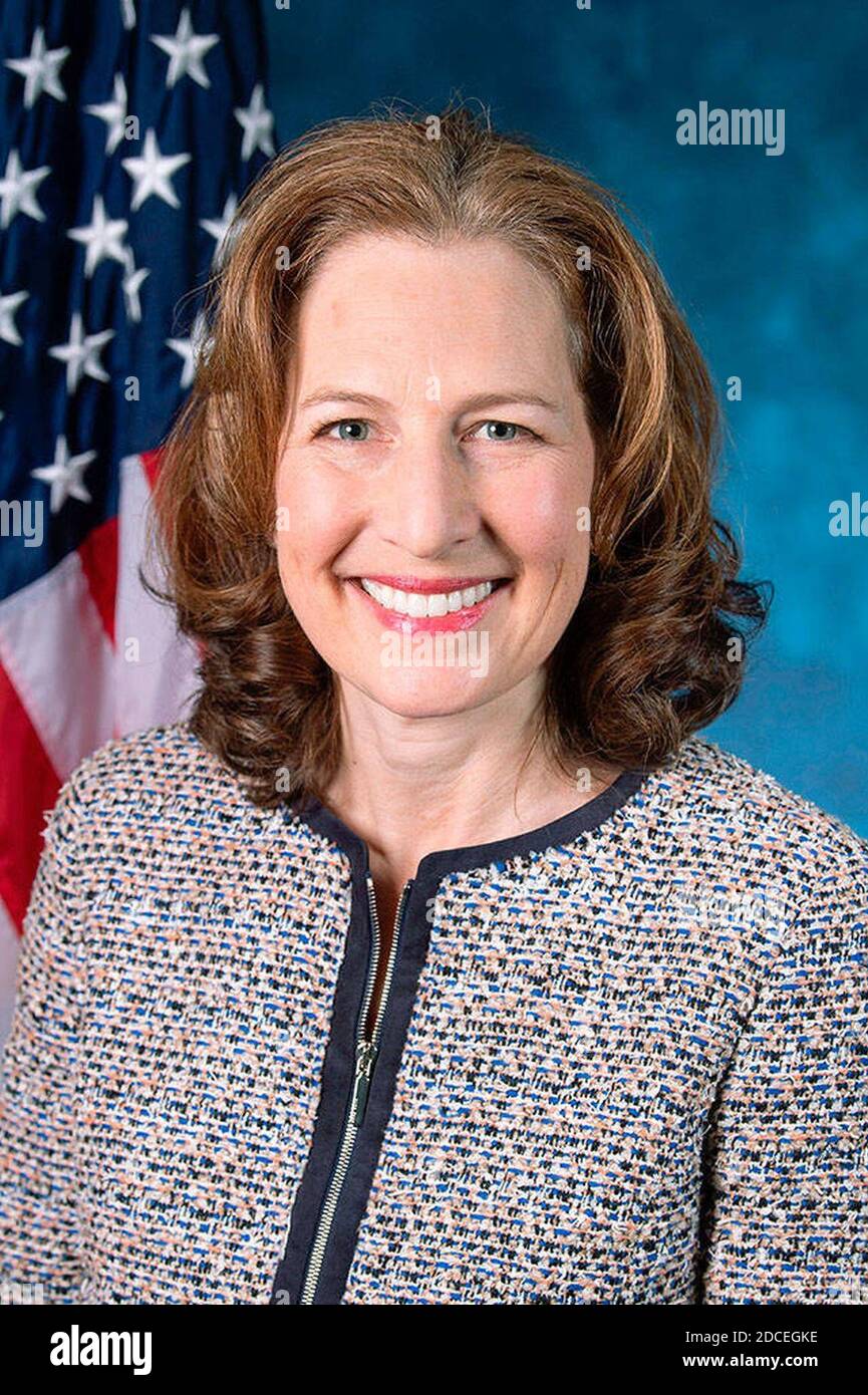 Kim Schrier, official portrait, 116th Congress Stock Photo Alamy