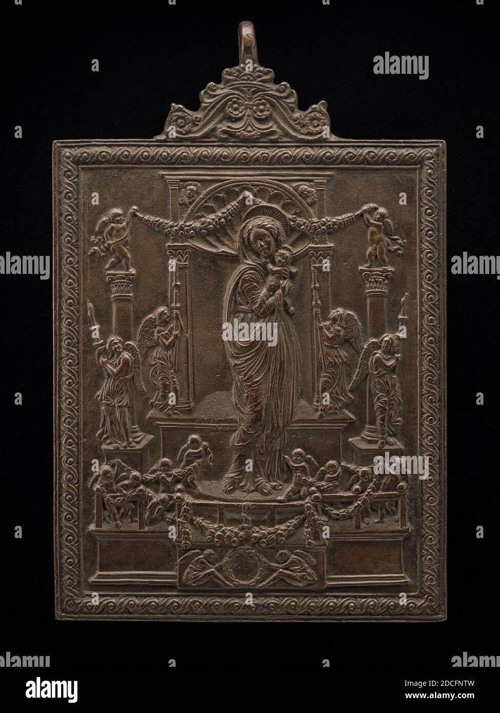 Ferrarese 15th Century, (sculptor), The Virgin & Child with Angels, c. 1475, bronze/Dark brown patina, overall: 13.5 x 8.87 cm (5 5/16 x 3 1/2 in.), gross weight: 237.37 gr (0.523 lb Stock Photo
