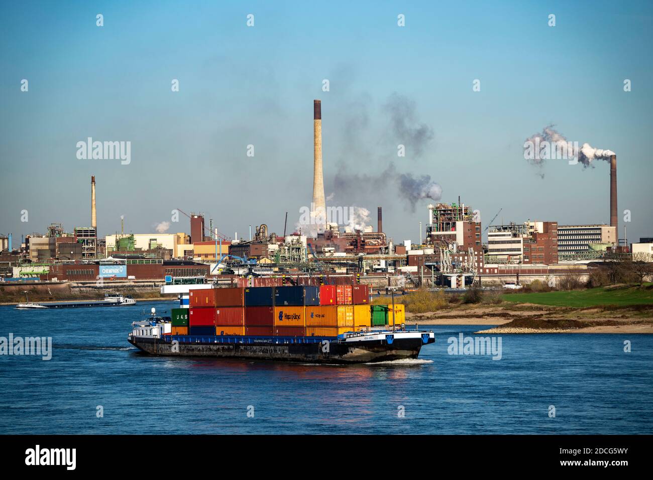 The Chemical Park Krefeld-Uerdingen, Chempark, here more than 20 companies are located, with a wide variety of chemical products, container cargo ship Stock Photo
