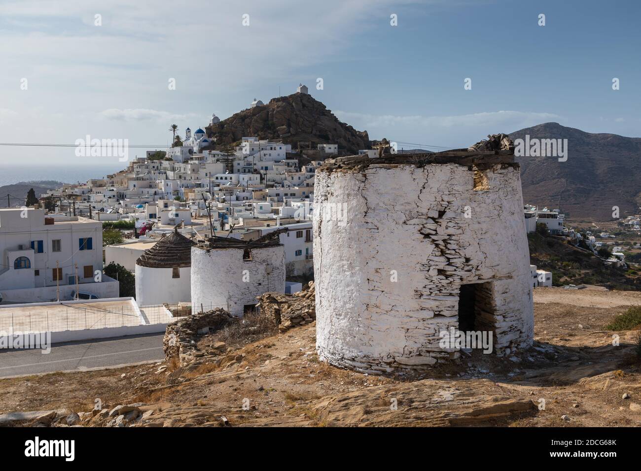 Iconic building in mill hill hi-res stock photography and images - Alamy