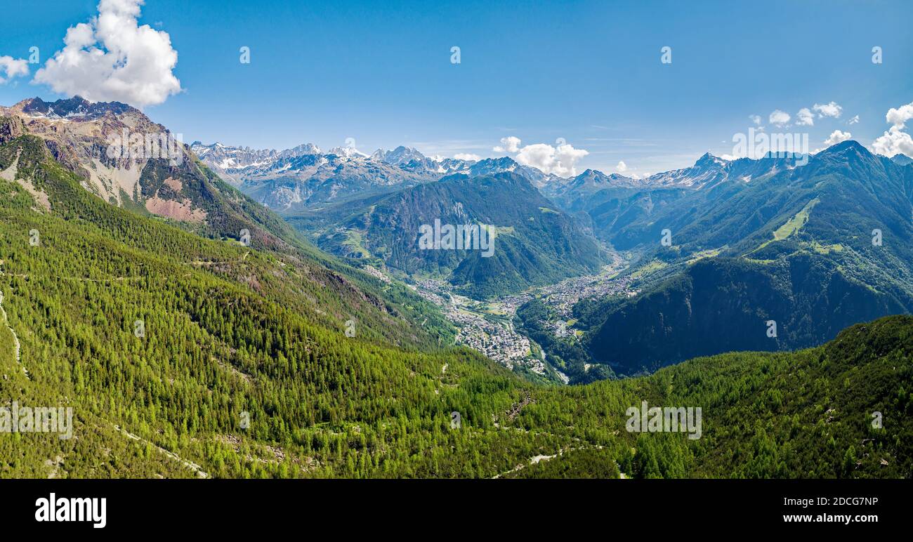 Valmalenco (IT), Aerial overview from the Lakes of chiesa Stock Photo