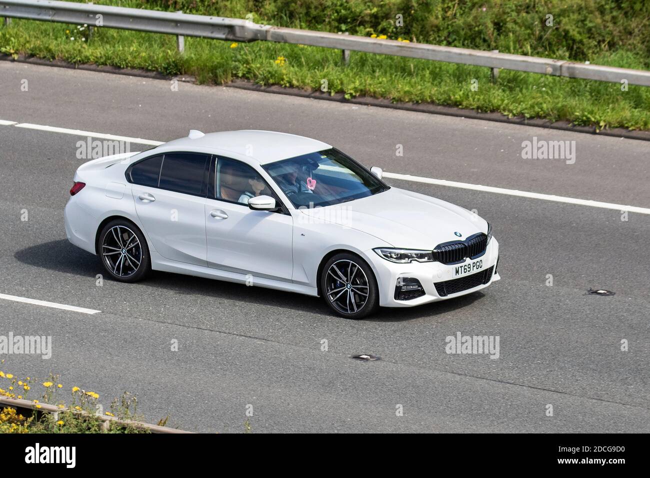 Bmw 330e m sport auto gris 2019 Banque de photographies et d'images à haute  résolution - Alamy