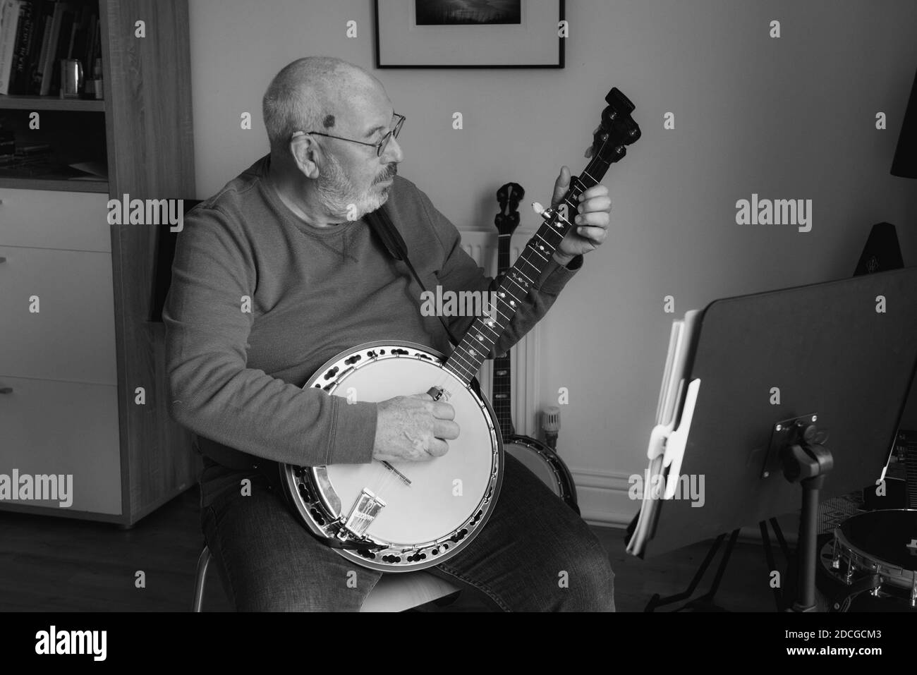 Man Playing Banjo High Resolution Stock Photography and Images Alamy