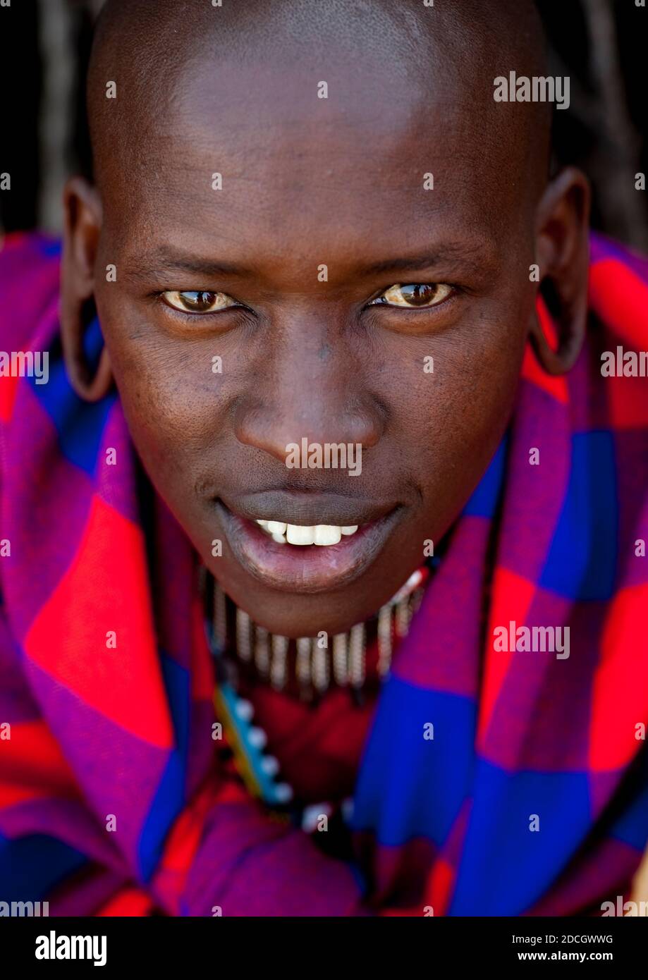 Portrait of a Maasai tribe man, Rift Valley Province, Maasai Mara, Kenya Stock Photo