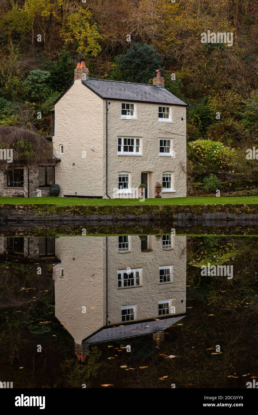 Llanfoist Wharf, Monmouthshire and Brecon Canal, near Abergavenny, Monmouthshire, Wales Stock Photo