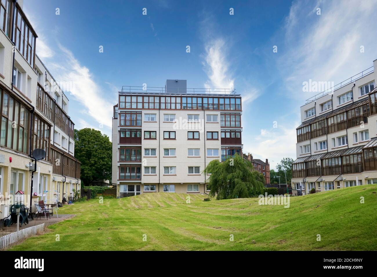 High rise council flats in hi-res stock photography and images - Alamy