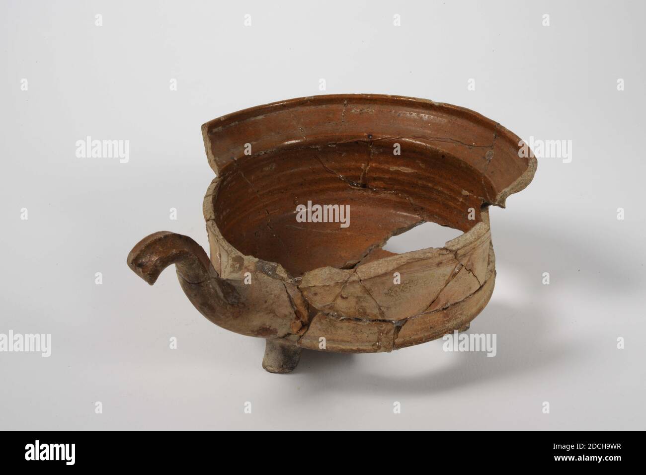 Cooking Pot Anonymous 18th Century Lead Glaze Earthenware General 10 X 22 7 X 17 5cm 100 X 227 X 175mm Cooking Pot With Red Fired Earthenware Handle Covered On The Inside With Lead