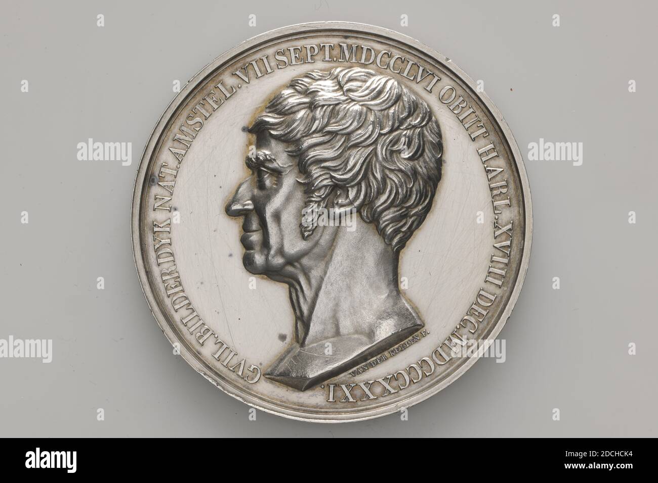 medal, David van der Kellen II, 1854, minted, General: 5.3 x 0.5cm (53 x 5mm), Weight: 78.8g, man's portrait, head, Bronze medal, minted in honor of Willem Bilderdijk from 1854. On the front shows the head of Bilderdijk, and is used to the left in profile. The medal contains the inscription: GVIL. BILDERDYK. WET. AMSTEL. VII SEPT. MDCCLVI OBIIT HARL. XVIII DEC. MDCCCXXXI. The medal is marked at the bottom of the head: VAN DER KELLEN F .. On the back is a laurel wreath, tied at the bottom. It contains the inscription SECVLI SVI DECVS, 1892 Stock Photo