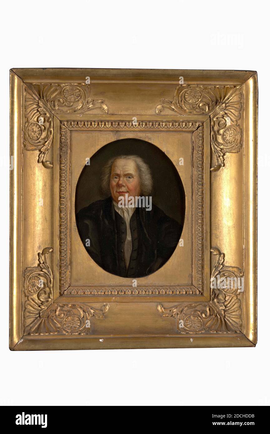 painting, Anonymous, 18th century, copper, oil paint, painted, Carrier: 17.2 × 14 × 0.5cm (172 × 140 × 5mm), With frame: 30.8 × 27.4 × 6cm (308 × 274 × 60mm), man's portrait, Portrait of a man: Herman Boerhaave. He is depicted as a half-figure, seen from the front, head slightly to the left and looking at the viewer. He has wavy gray hair and wears a dark green robe with a white tie. Not signed. Painting is in a gilded wooden frame with an oval inner edge, which follows the shape of the carrier, 1915 Stock Photo