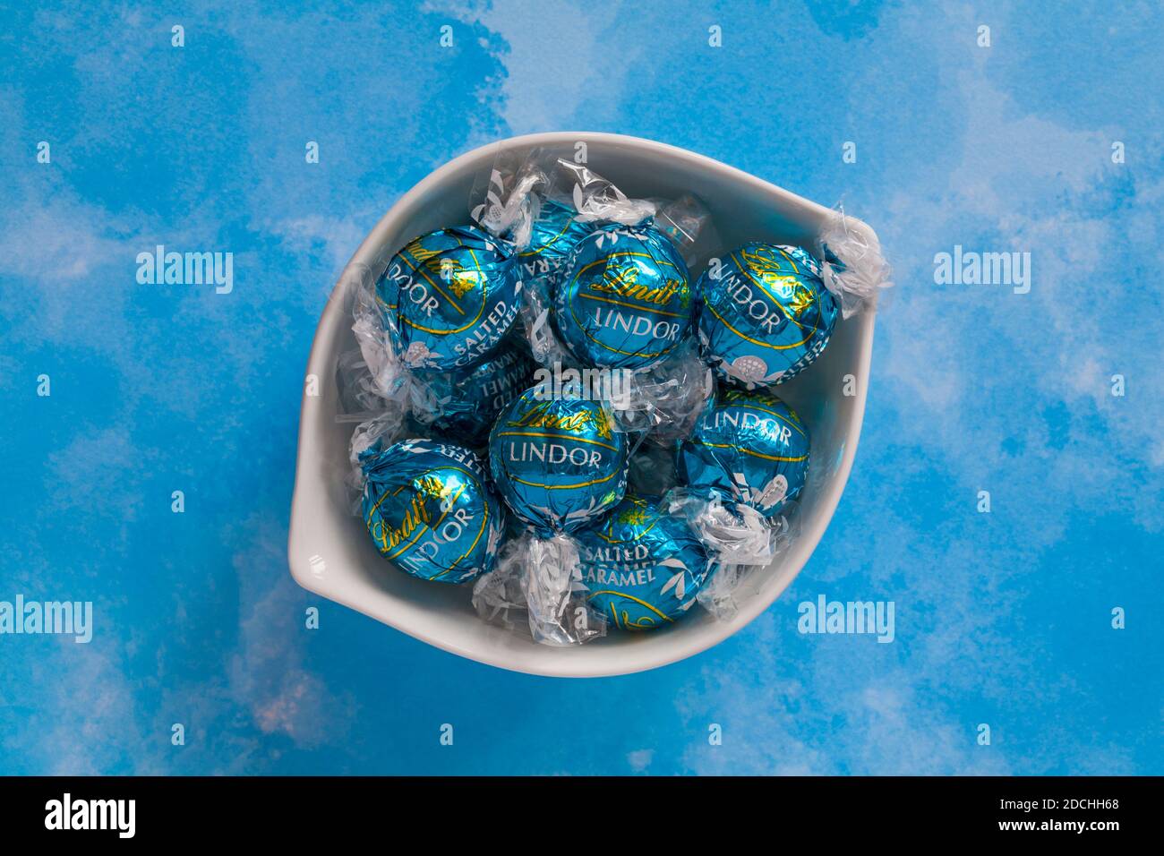 Bowl of Lindt Lindor Salted Caramel irresistibly smooth salted caramel