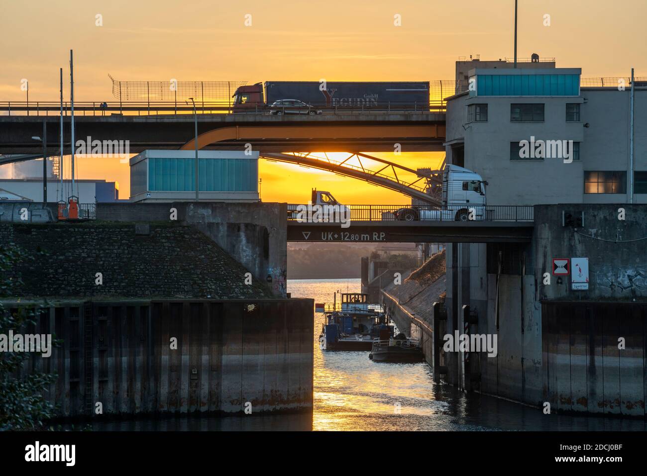 Road bridges over the outer harbour basin in the Rhine harbour Duisburg, Am Brink, top, Marientorstrasse, bottom, Duisburg, NRW, Germany, Stock Photo