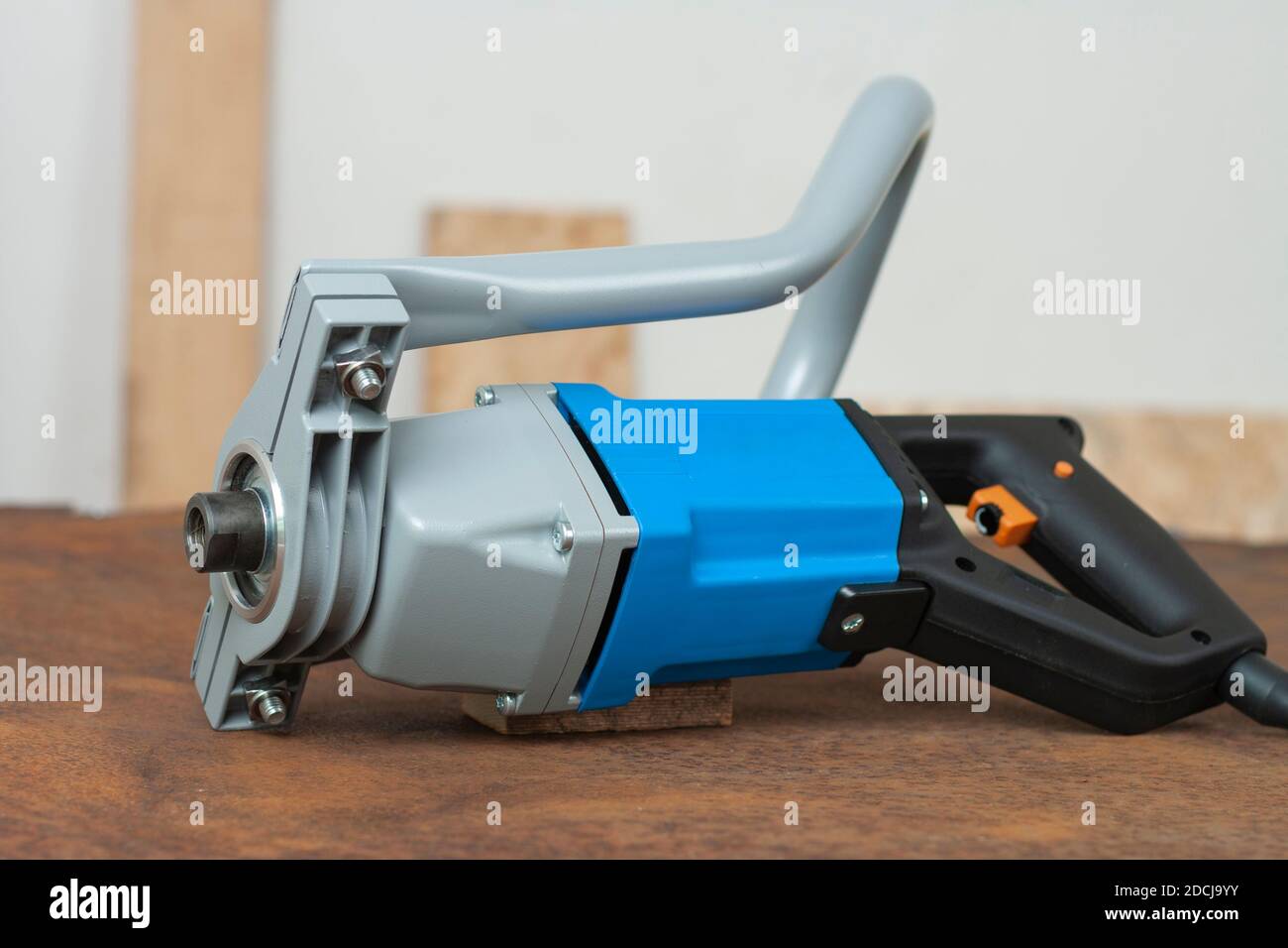 Mixing drill for mixing of mortar, paint , plaster and powder on old