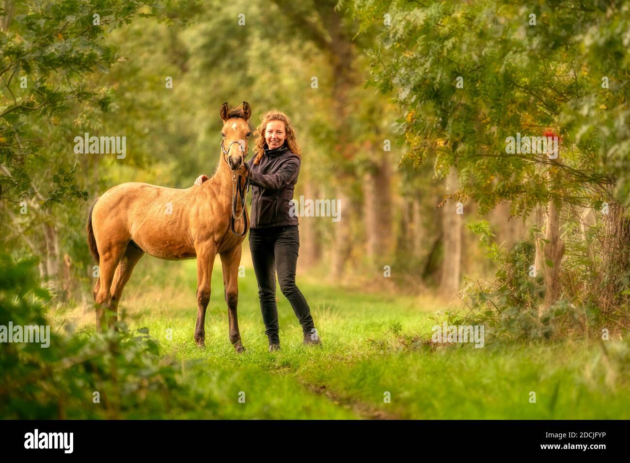 Buckskin clothing hi-res stock photography and images - Alamy