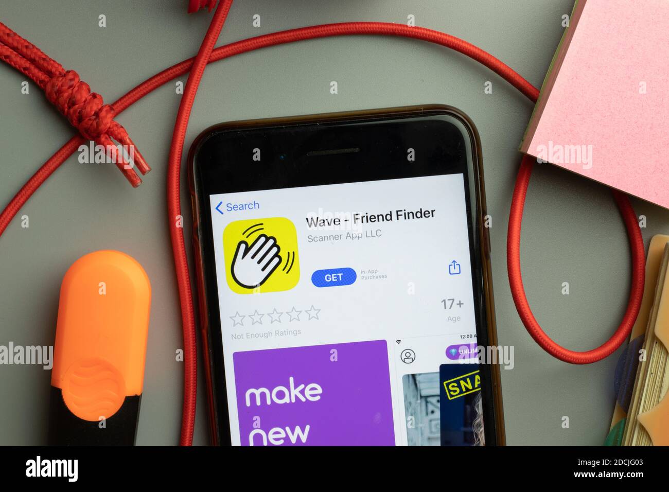 New York, United States 7 November 2020 Wave Friend Finder app store