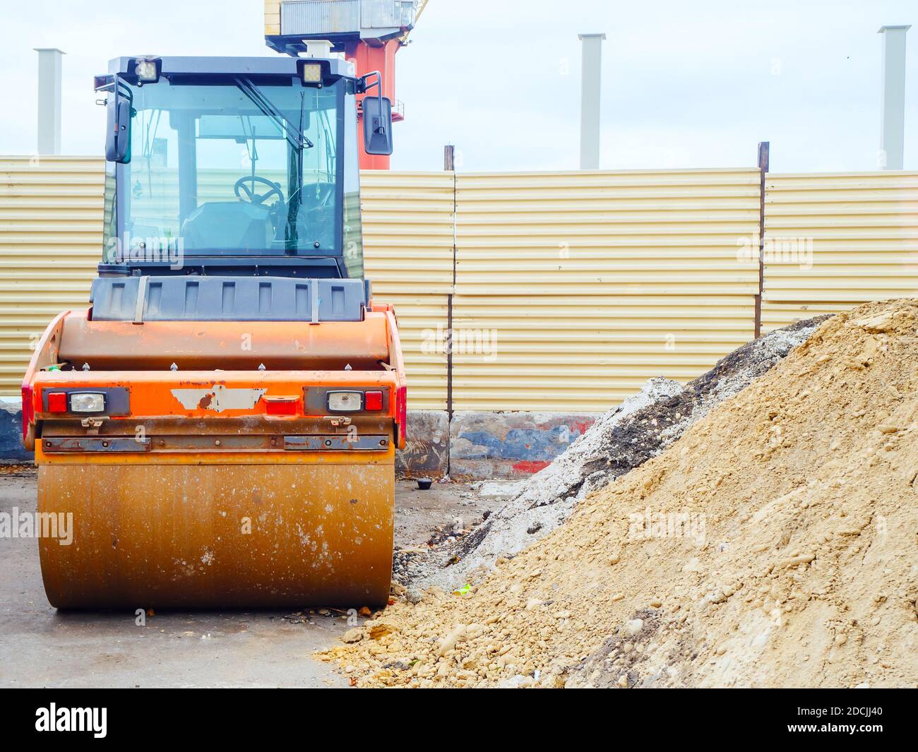 Bulldozer stands near ground pile hi-res stock photography and images ...