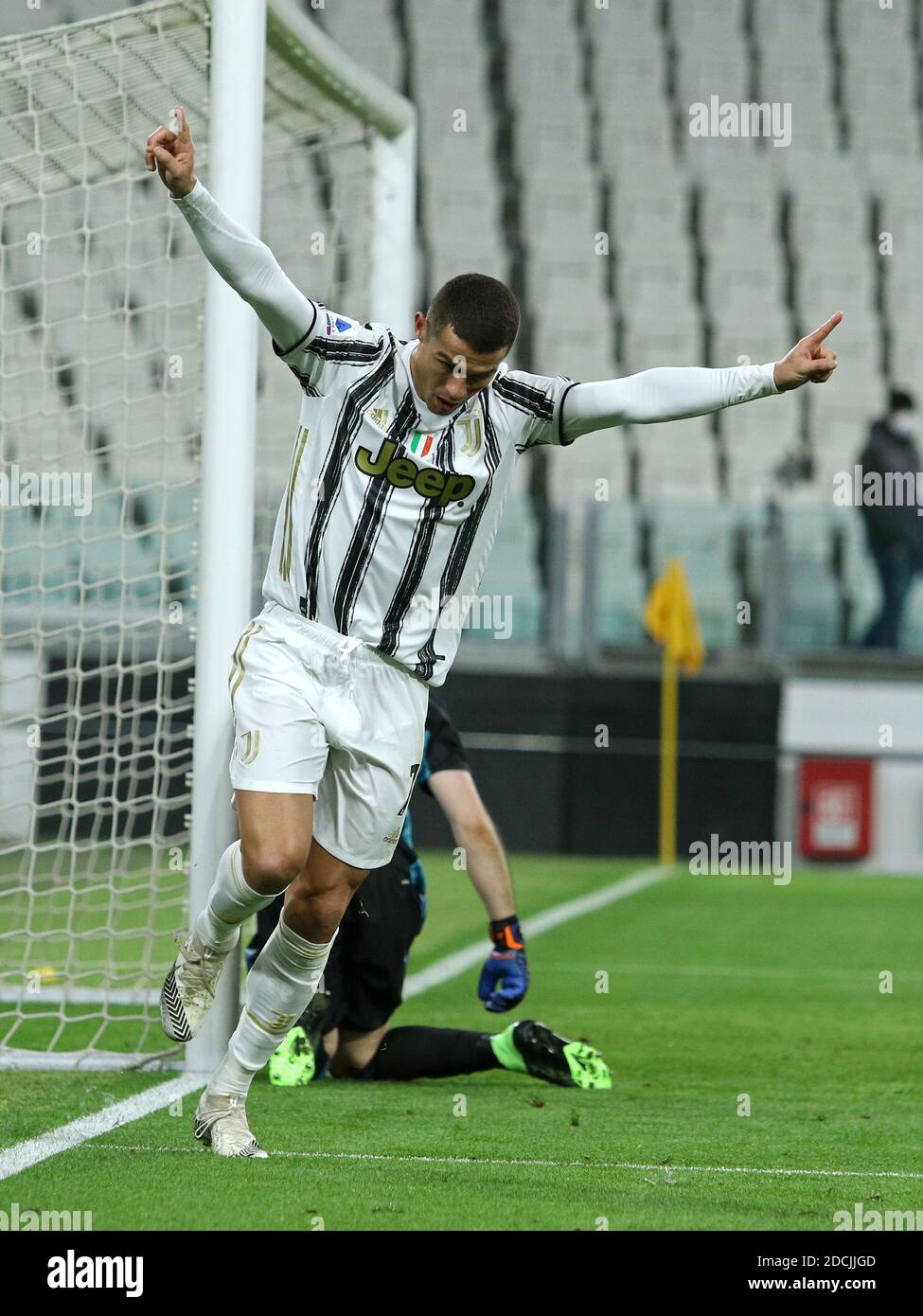 7 cristiano ronaldo juventus goal hi-res stock photography and images ...