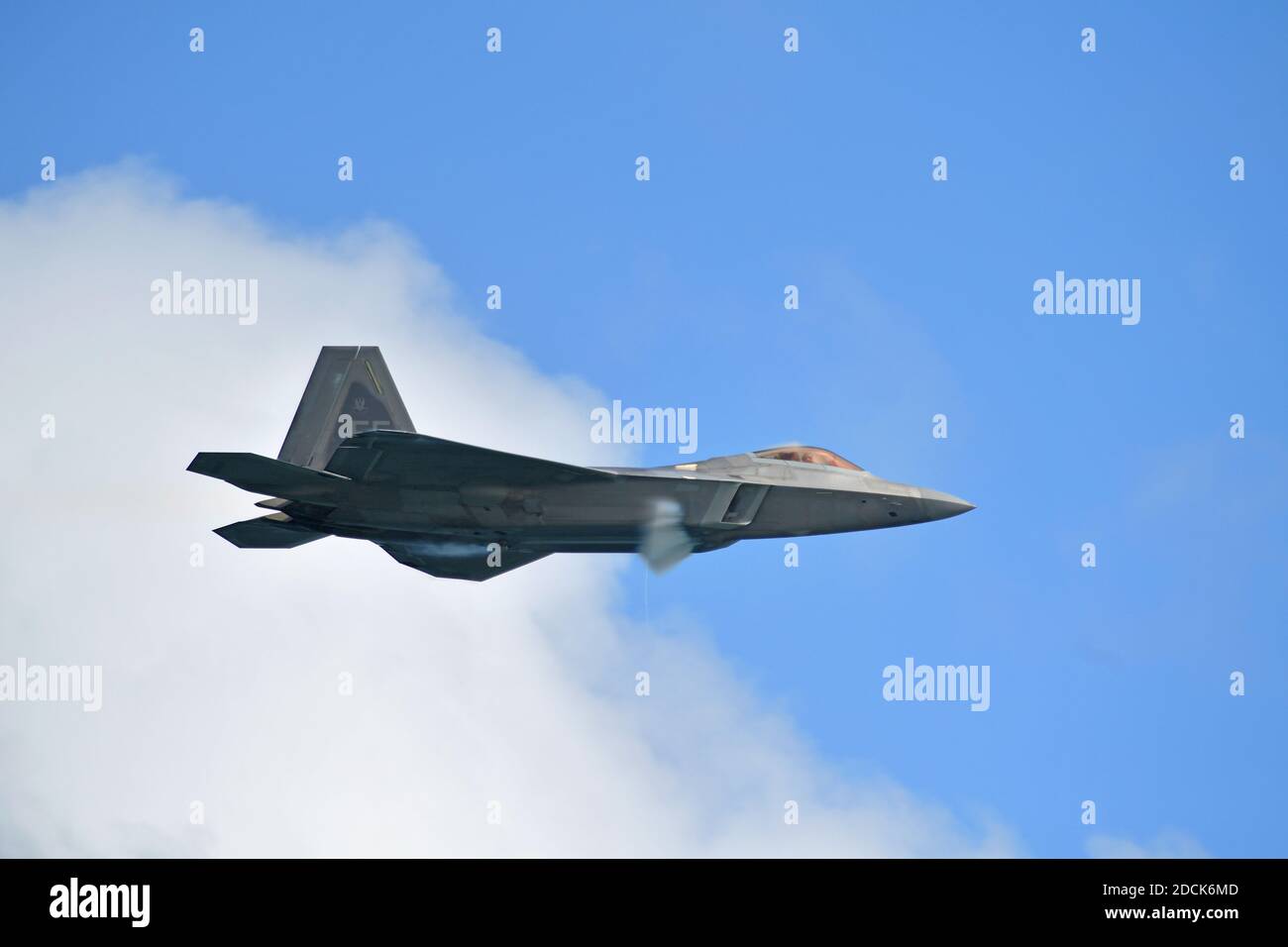 FORT LAUDERDALE, FL - NOVEMBER 21: F-22 Raptor Demo Team performs in the Fort Lauderdale Air Show on November 21, 2020 in Fort Lauderdale, Florida People: F-22 Raptor Demo Team Credit: Storms Media Group/Alamy Live News Stock Photo