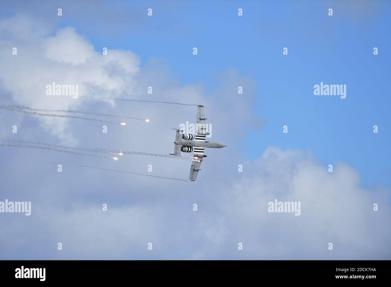 Fort Lauderdale, FL, USA. 21st Nov, 2020. A-10 Warthog Thunderbolt II Demo Team performs in the Fort Lauderdale Air Show on November 21, 2020 in Fort Lauderdale, Florida People: A-10 Warthog Thunderbolt II Demo Team Credit: Hoo Me/Media Punch/Alamy Live News Stock Photo