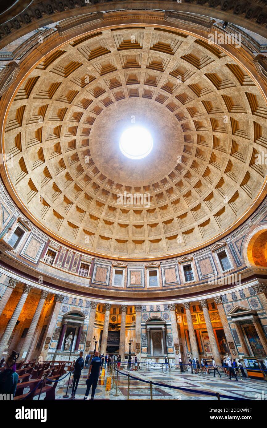 Pantheon church interior with coffered dome with oculus in Rome, Italy.  Ancient Roman temple from 113–125 AD Stock Photo - Alamy