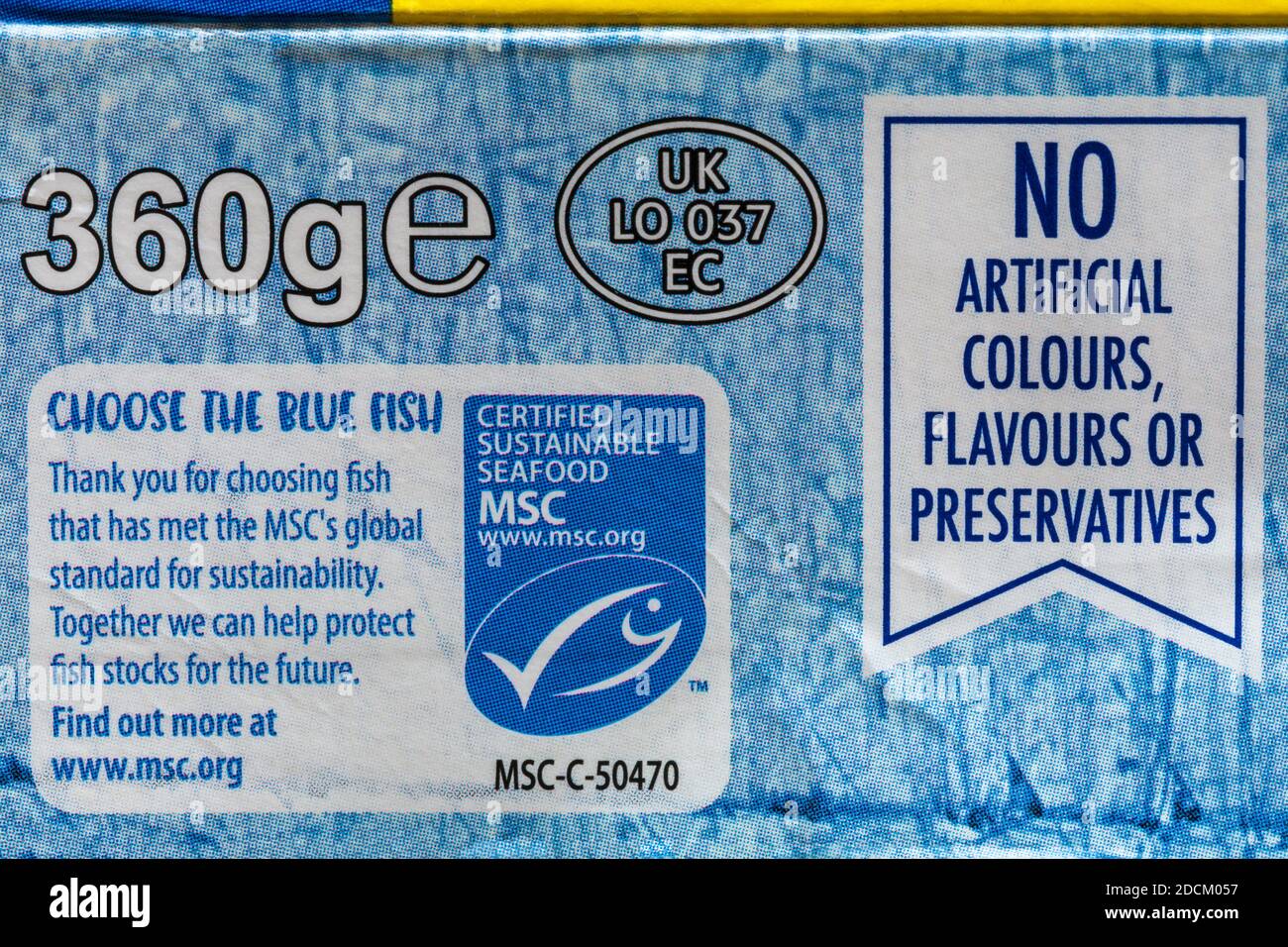 certified sustainable seafood MSC logo choose the blue fish information on pack of Captain Birds Eye 6 Chunky Fish Fingers, marine stewardship council Stock Photo