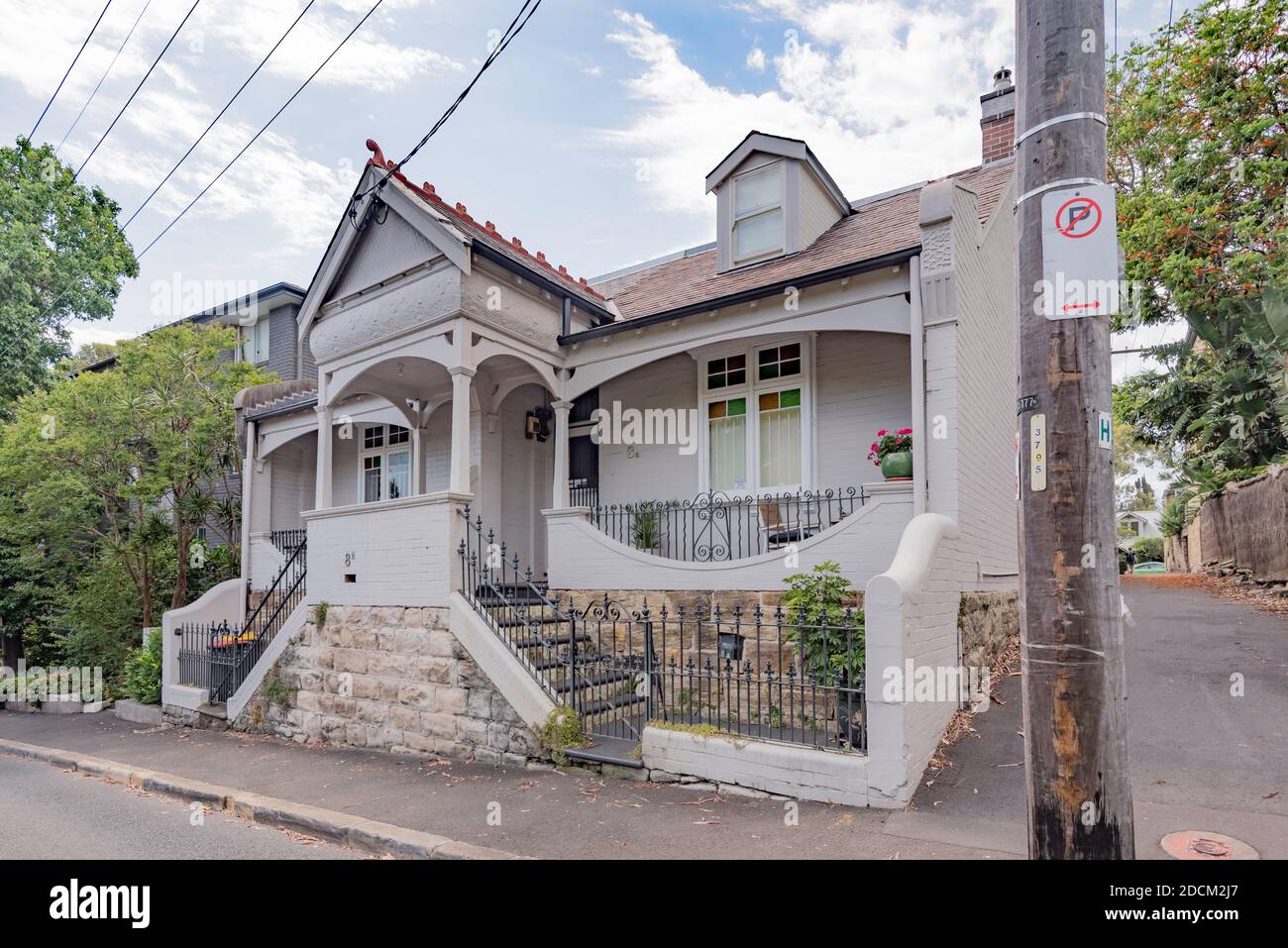 Duplex house hi-res stock photography and images - Alamy