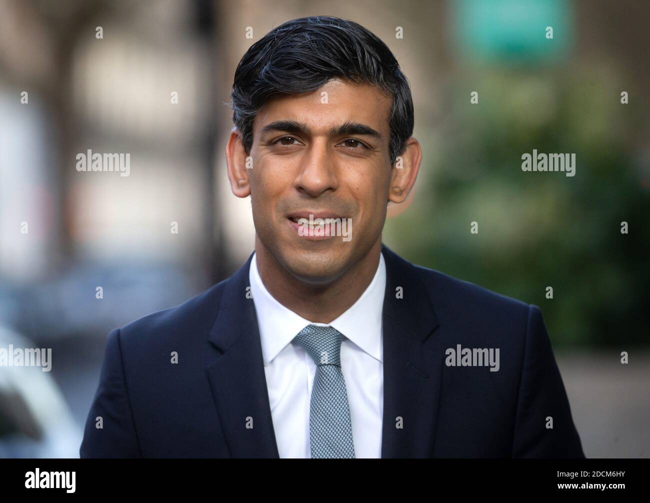 London, UK. 22nd Nov, 2020. Chancellor of the Exchequer, Rishi Sunak, at the BBC studios to appear on 'The Andrew Marr Show'. Credit: Mark Thomas/Alamy Live News Stock Photo