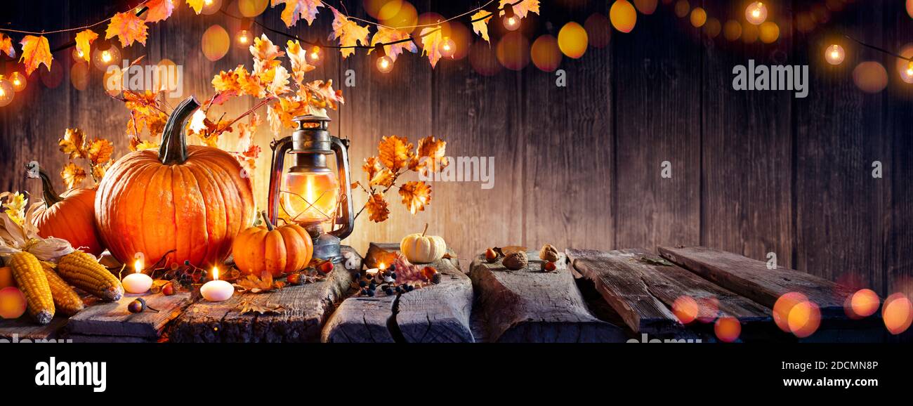 November thanksgiving hi-res stock photography and images - Alamy