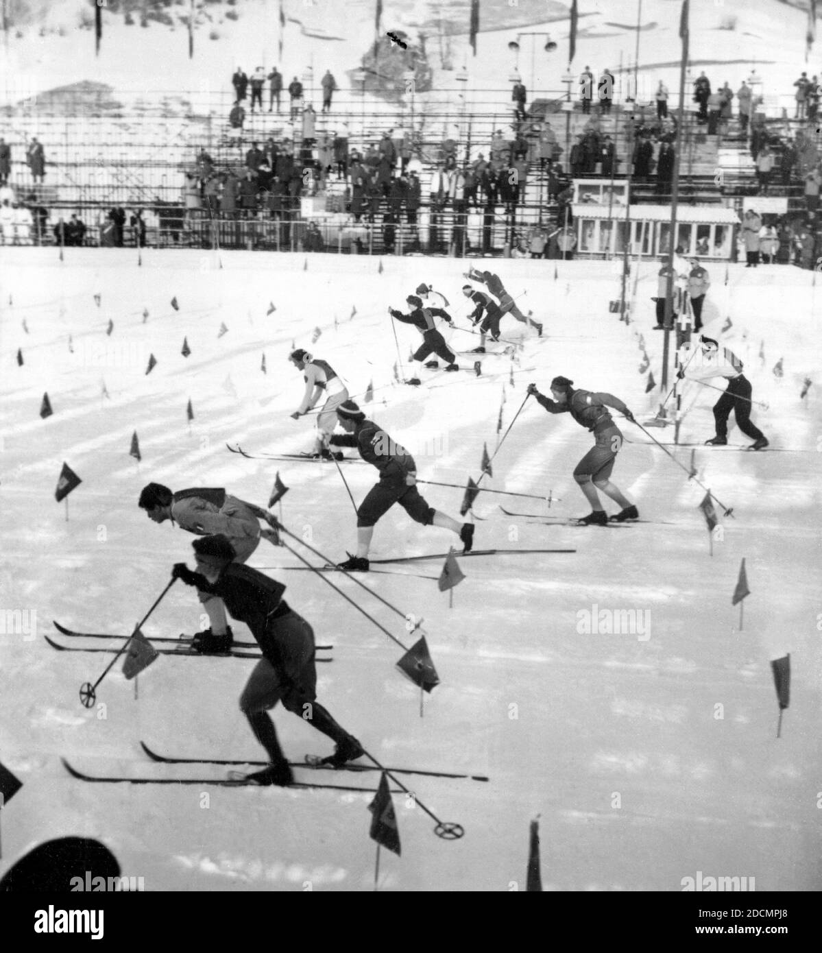 Fondo femminile hires stock photography and images Alamy