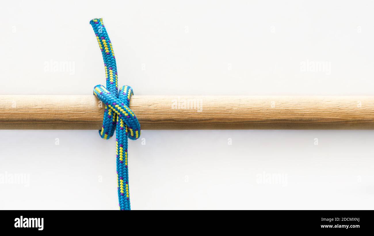 Clove hitch knot hi-res stock photography and images - Alamy