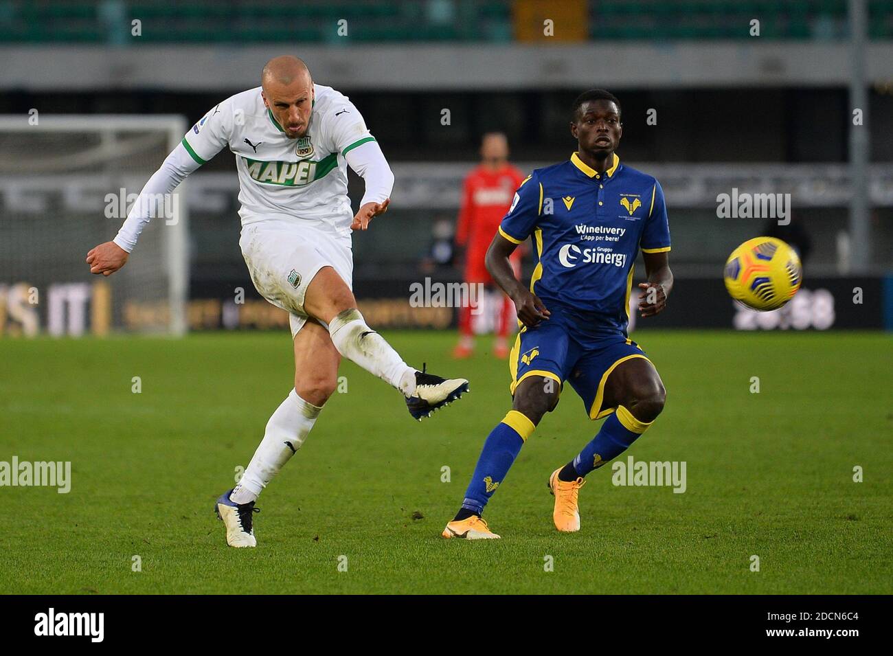 Marcantonio Bentegodi stadium, Verona, Italy, 22 Nov 2020, Vlad Chiriches (Sassuolo) during Hellas Verona vs Sassuolo Calcio, Italian football Serie A match - Photo Alessio Tarpini / LM Stock Photo