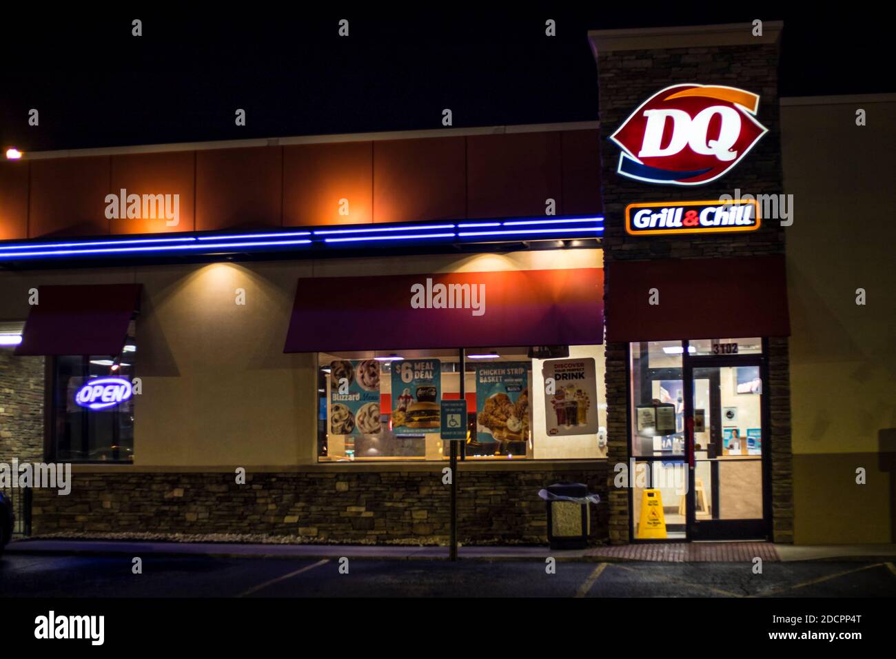 augusta ga usa 11 20 20 side view of dairy queen dq at night stock photo alamy