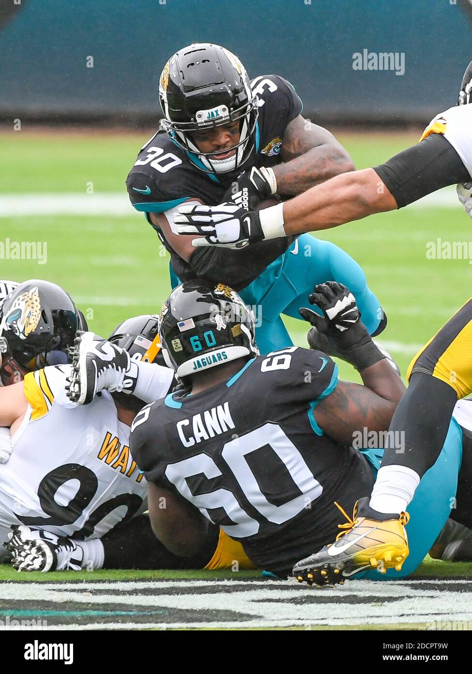 November 22, 2020 - Jacksonville, FL, U.S: Jacksonville Jaguars quarterback  Jake Luton (6) during 1st half NFL football game between the Pittsburgh  Steelers and the Jacksonville Jaguars at TIAA Bank Field in