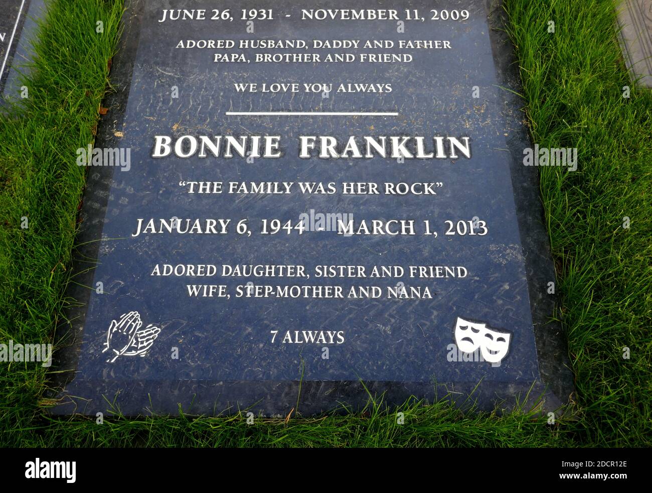 Los Angeles, California, USA 17th November 2020 A general view of atmosphere of actress Bonnie Franklin's Grave at Mount Sinai Cemetery Hollywood Hills on November 17, 2020 in Los Angeles, California, USA. Photo by Barry King/Alamy Stock Photo Stock Photo